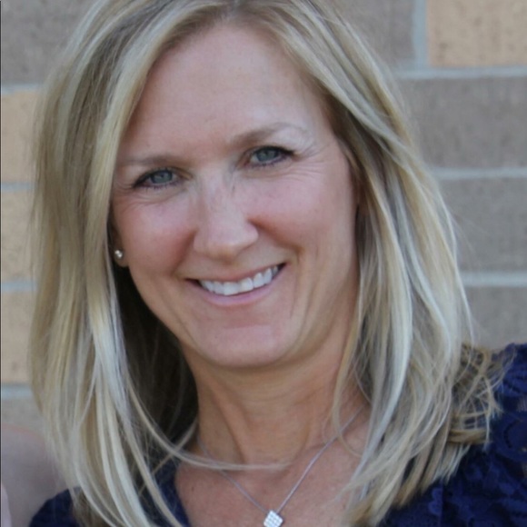 Meet your Posher, Christine - Picture 4 of 7